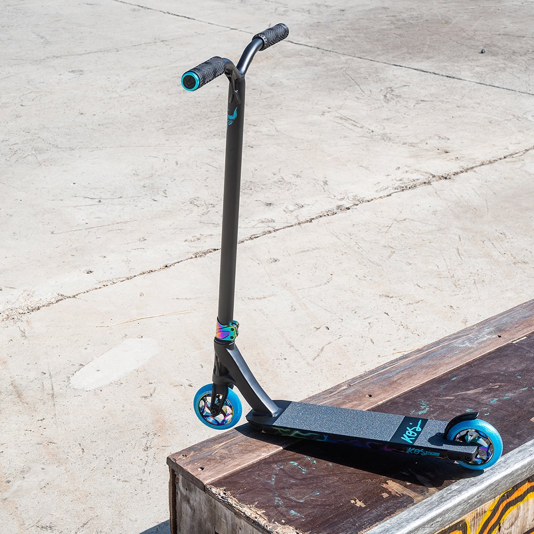 KOS S7 Charge Complete Pro Scooter - Black and Teal